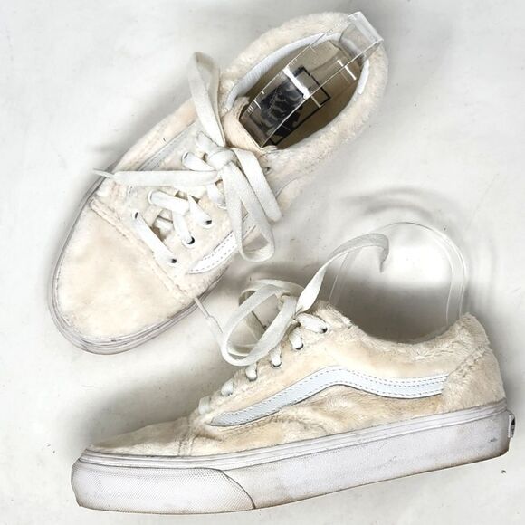 VANS Low Top Off the Wall Sherpa Velour Sneakers Size 6 Mens | 7.5 Womens - Picture 1 of 11